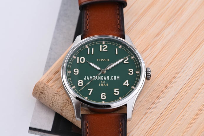 Fossil Dayliner FS5925 Men Green Dial Brown Leather Strap